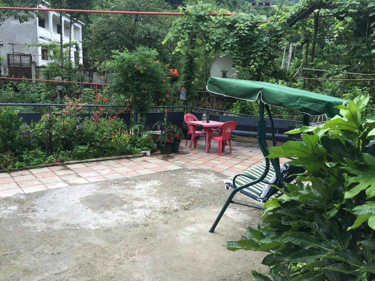 Guest House Nona Gonio Exterior photo